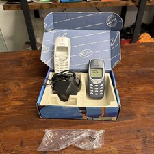 CELLULARE NOKIA 3310  IN CONFEZIONE ORIGINALE  Si Accende Scocca Perfetta