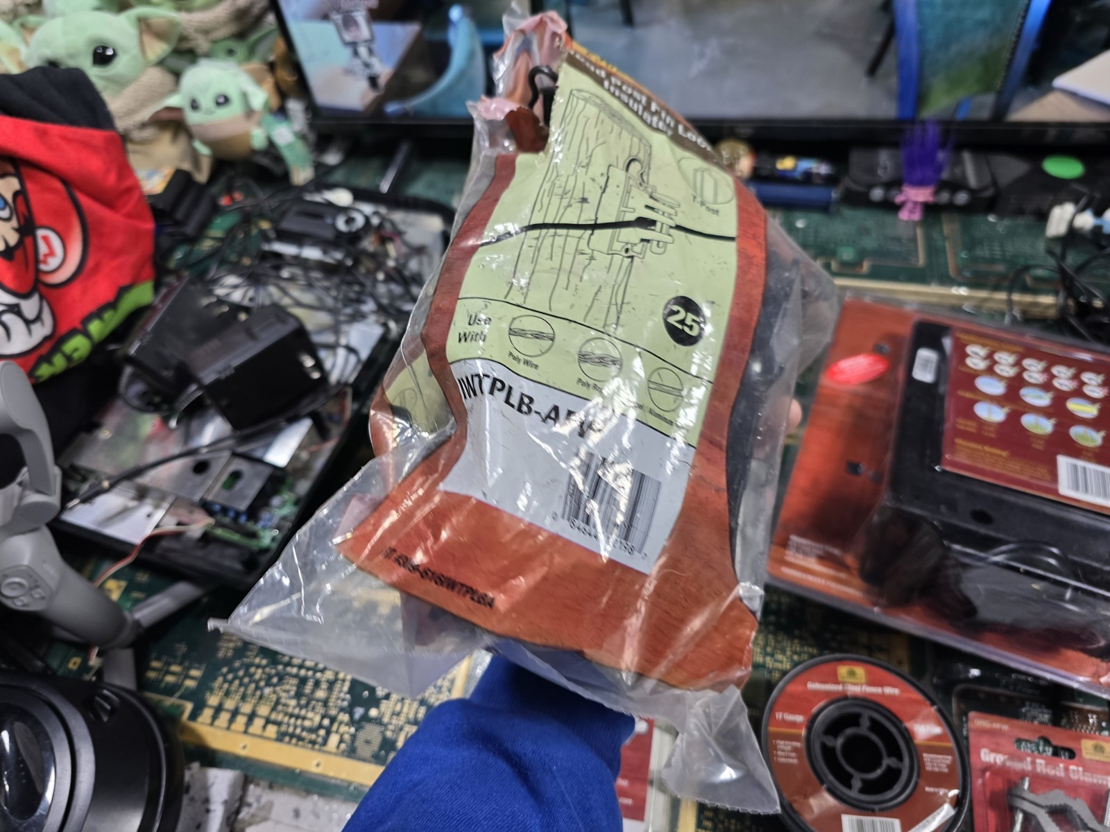 AMERICAN FARM WORKS-EXACT-15 Mile AC Low Impedance Electric Fence w/Accessories