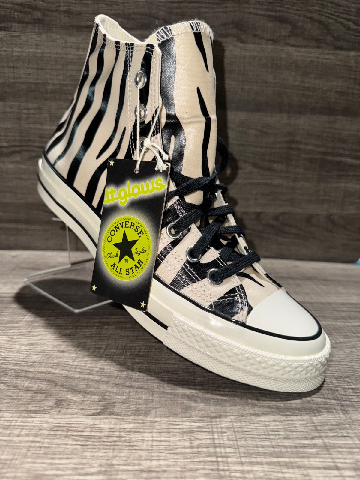 Converse Chuck Taylor Men's Size 8.5 Zebra Print Canvas Glow in the Dark A15032C