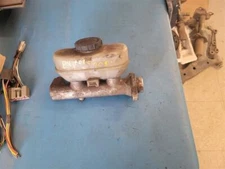 87 88 89 FORD E250 BRAKE MASTER CYL FROM 8501 GVW 13925