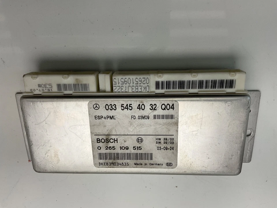 033 545 40 32 Q04 módulo de control motor 2003-2006 mercedes-benz c230 Foto 3 de 4