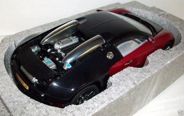 NOS Autoart 1/43 Scale 70906 Bugatti EB 16.4 Veyron production car black/red | Achetez sur