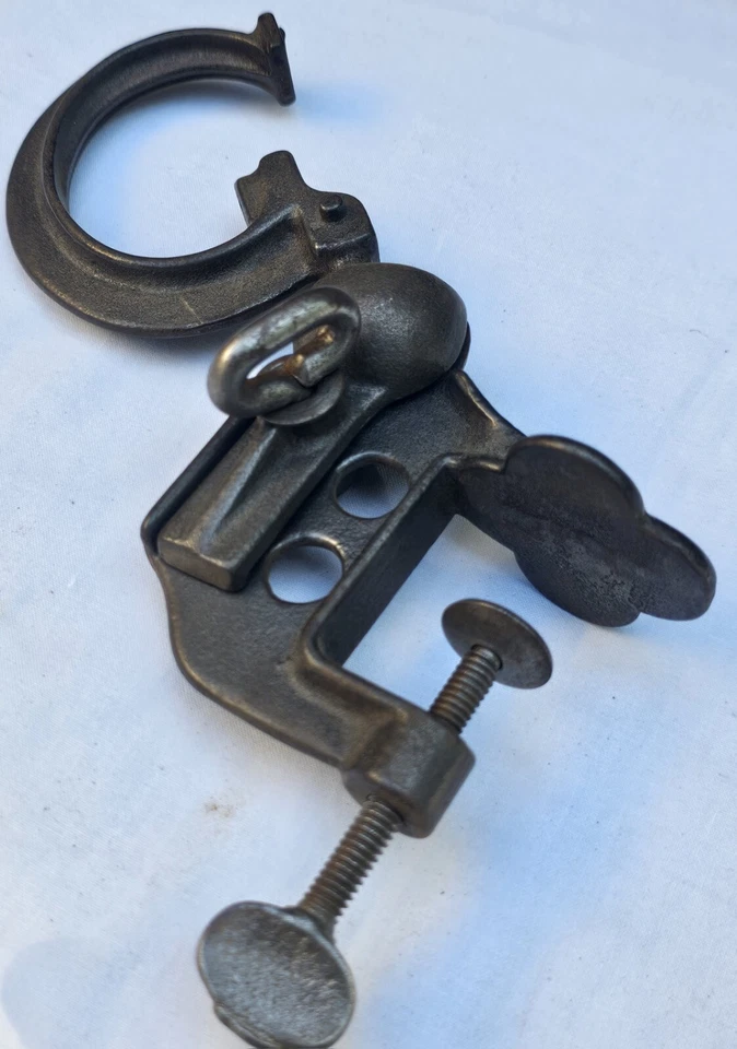 Antique Priscilla Adjustable Embroidery Clamp Sewing Needle Work Tool Hearts - Image 2 of 4