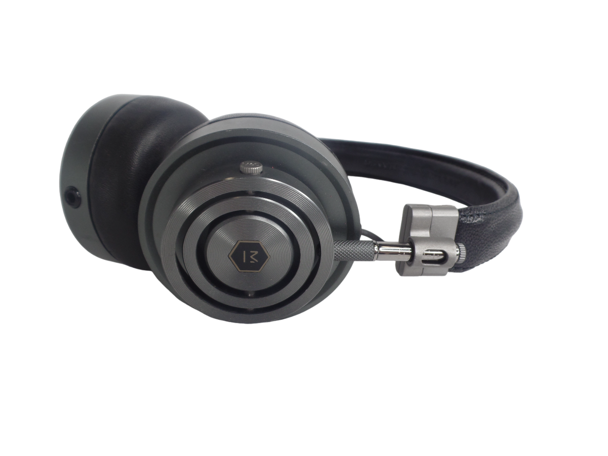 MASTERS & DYNAMIC MH30 ヘッドホン Amazon.com: Master & Dynamic MH30 Foldable Premium Leather