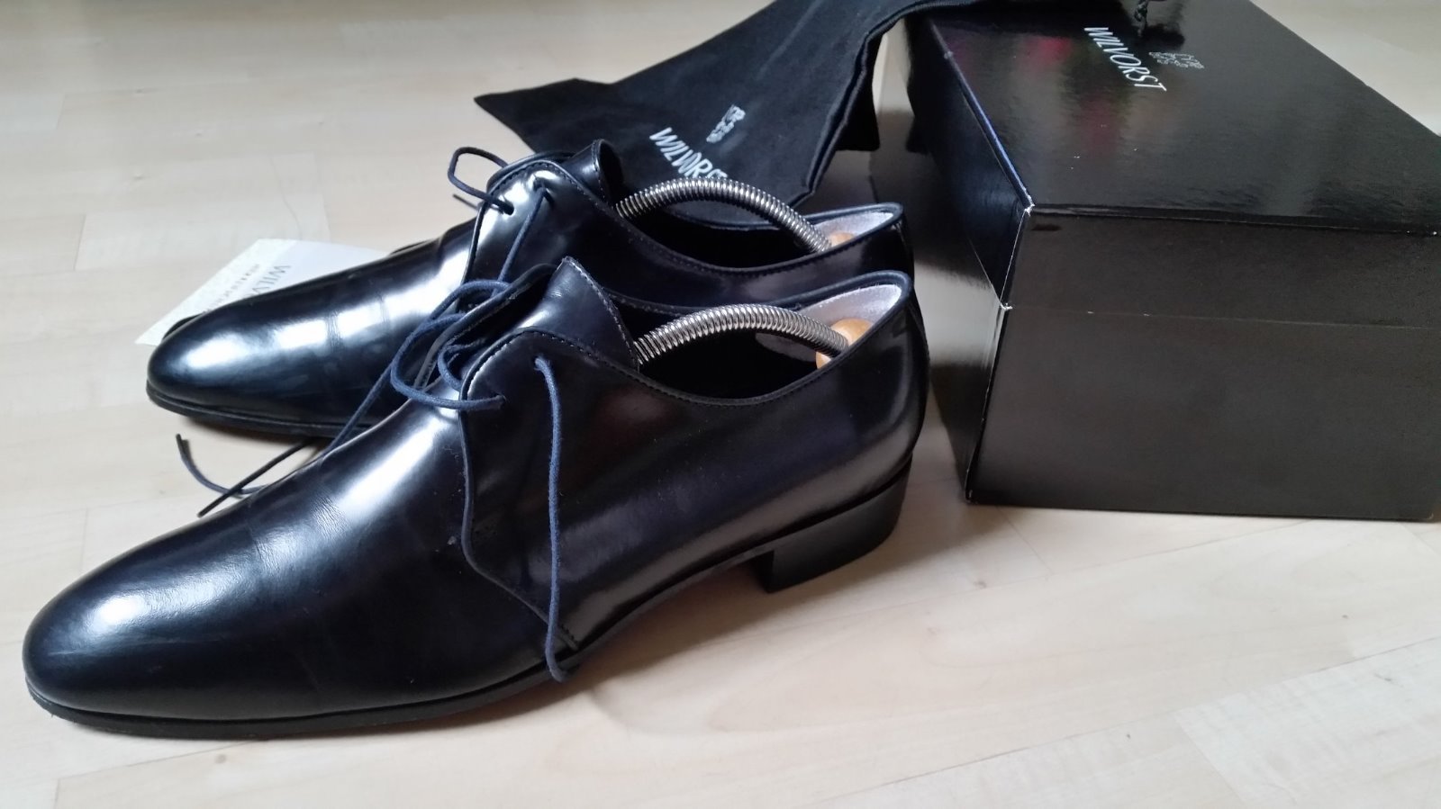Wilvorst - Schuhe in Größe 41 in Farbe Dunkelblau - neuwertig Wilvorst - Schuhe in Größe 41 in Farbe Dunkelblau - neuwertig