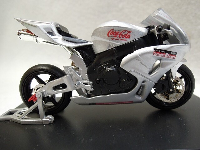 【未開封】2005 鈴鹿８耐 Coca-Cola ミニチュアバイク コレクション 今年も鈴鹿8耐・・・始まりましたね。 | あれコレ自由日記