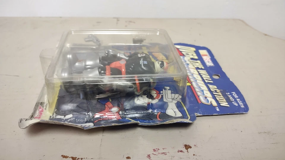 Over the Wall Action Warriors 1996 Tire Man #3 Team Earnhardt - dañado N14 Foto 4 de 4