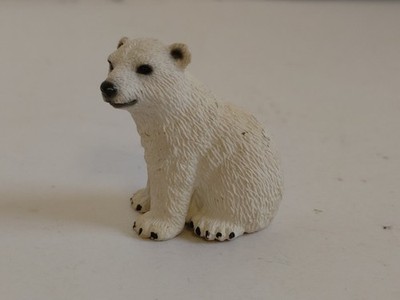 Schleich Sitting POLAR BEAR CUB Baby 2011 Figure Wildlife Retired Toy Animal