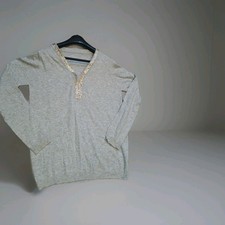 Luxuriöser Damenpullover Langarm weich V-Ausschnitt verziert hellgrau A-A40in