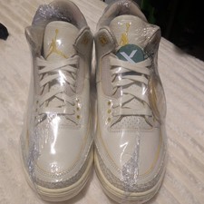 Jordan 3 J Balvin Medellin with J Balvin x Jordan Hoodie / Pink Glaze