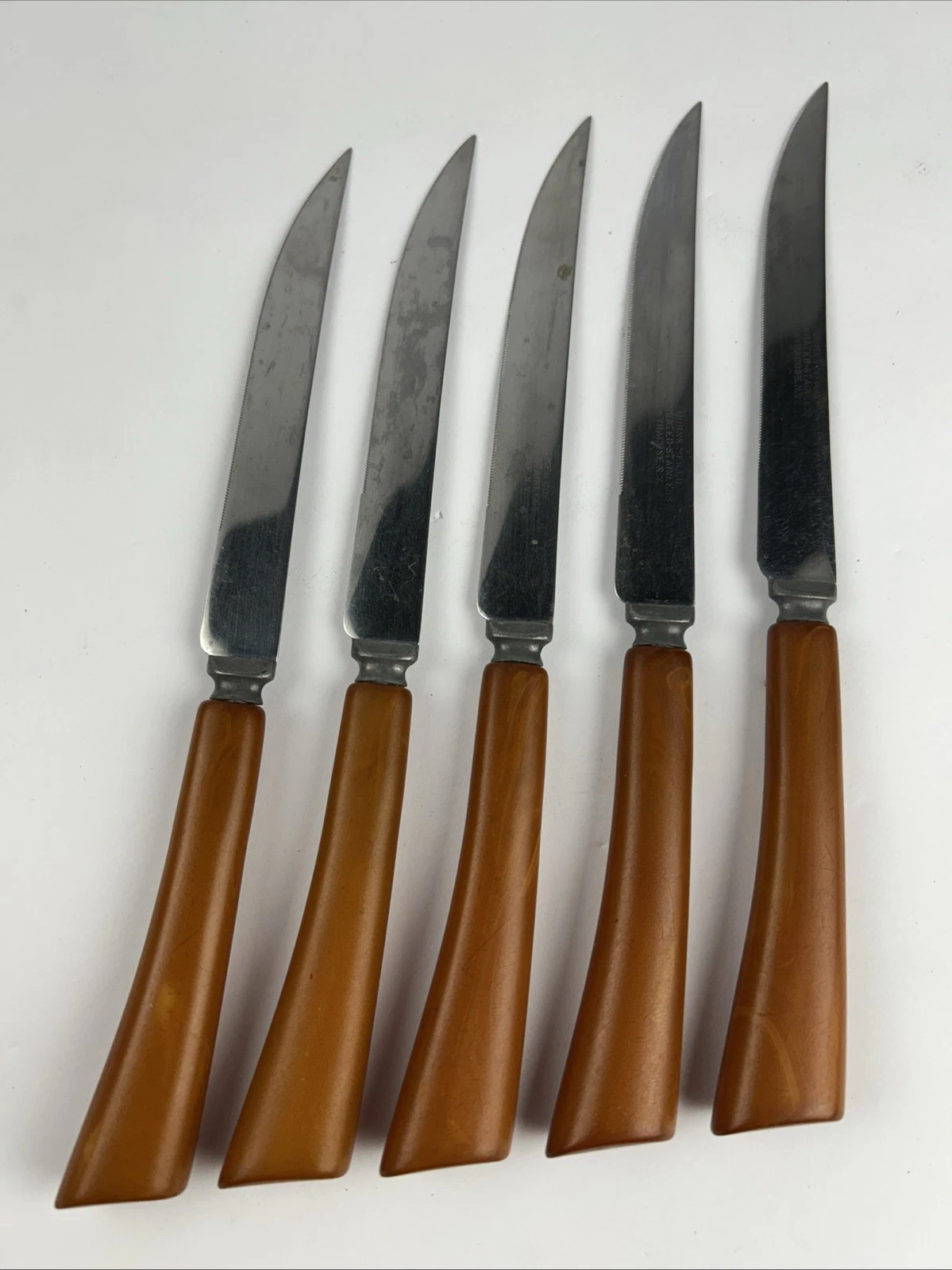 Burns MFG Butterscotch Yellow Bakelite Knives, Stainless 5 Serrated, 9” Vintage
Opens in a new windo