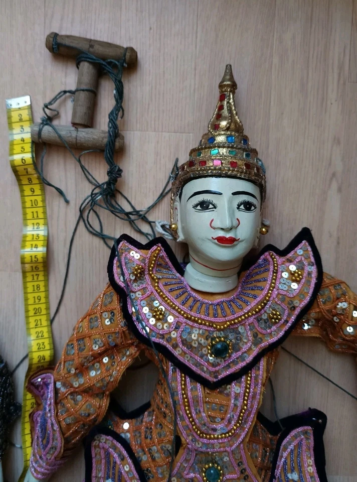 Authentic Burmese Yoke The Puppets - King & Queen - 1950s Mandalay Pair - Image 3 of 4