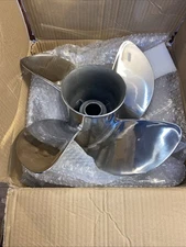 Revolution 4 Propeller 19 Pitch RH Rotation & Hub Kit for 1” Mercury Shaft