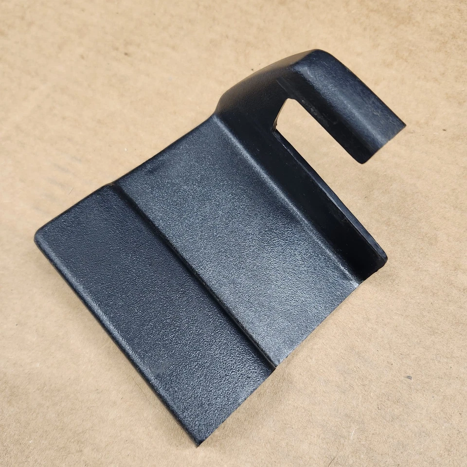 84-96 C4 Corvette внешний сиденье трек крышка рельсы отделки предохранитель б/у OEM хорошо 14049296 - Изображение 4 из 4