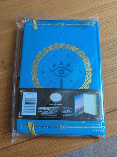 ZELDA BREATH OF THE WILD - LINED DELUXE A5 NOTEBOOK - SEALED - NINTENDO - - Picture 2 of 3