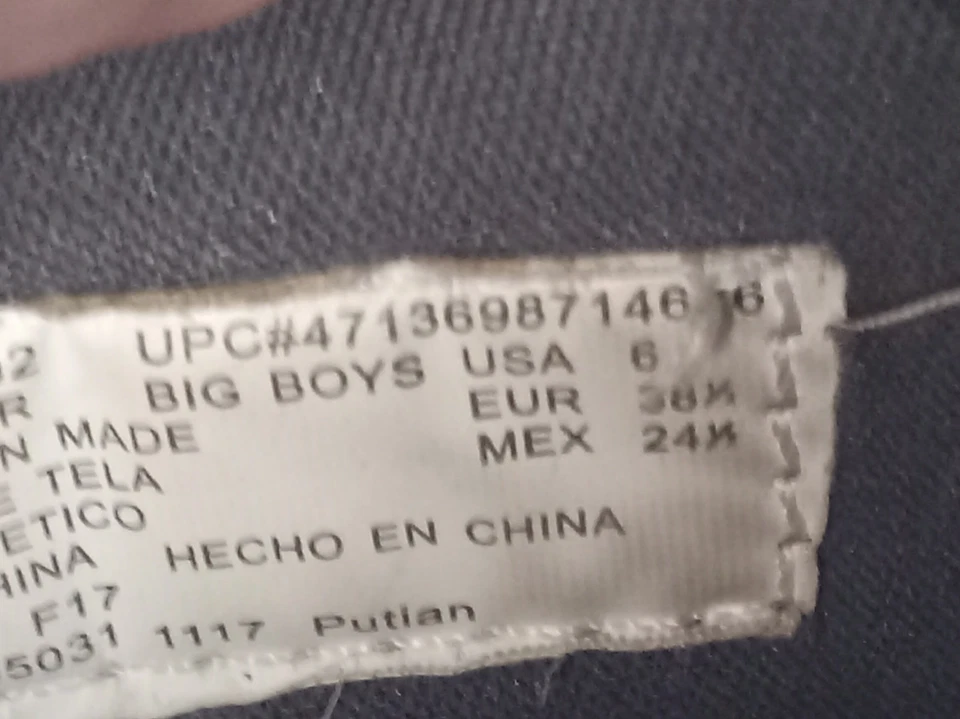 Big Boy Talla 6 Luces Flash Zapatos Brillan N Oscuridad Halloween Recargable Negro Amarillo Foto 4 de 4