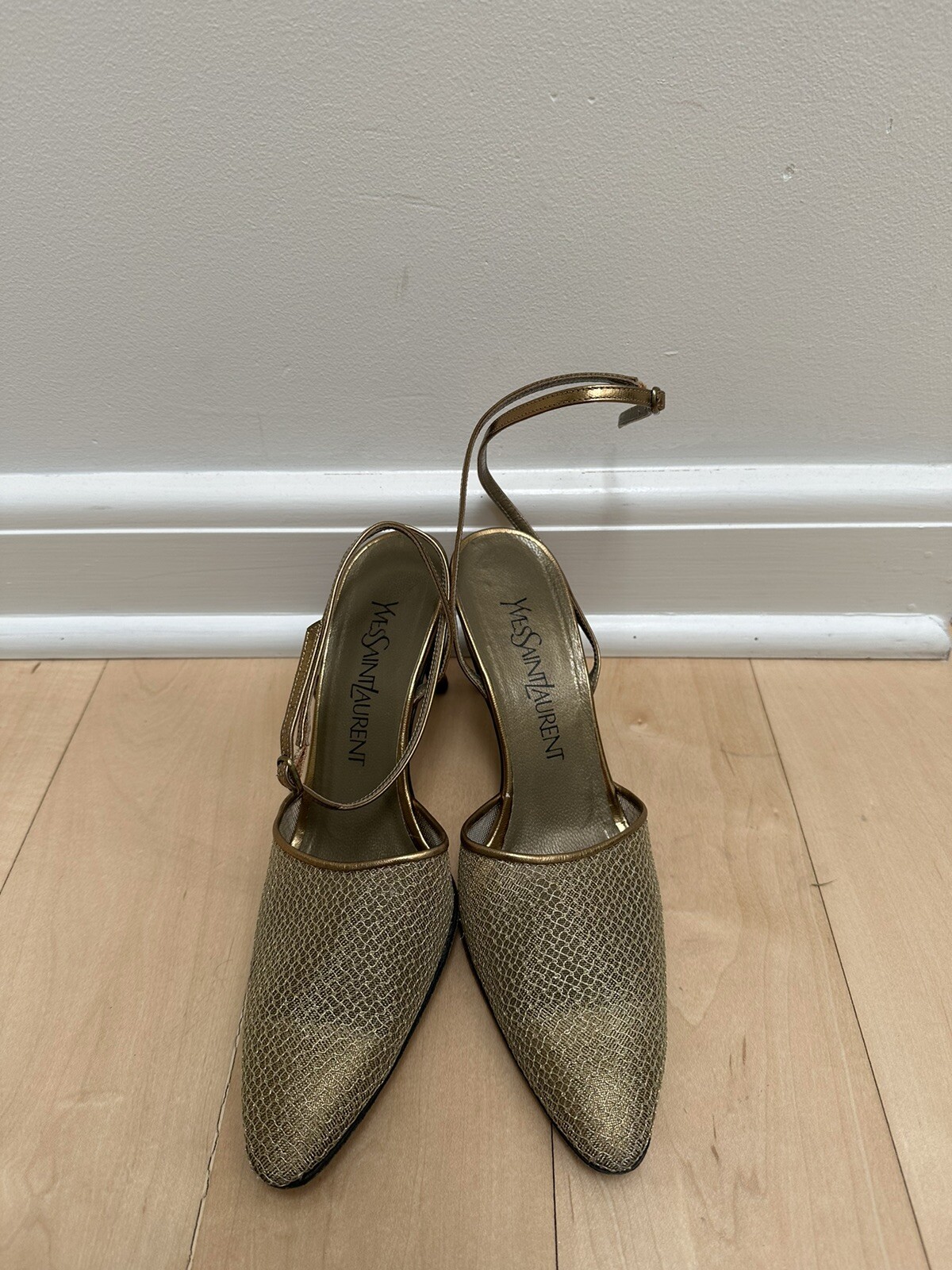 Yves Saint Laurent tacco oro taglia 6