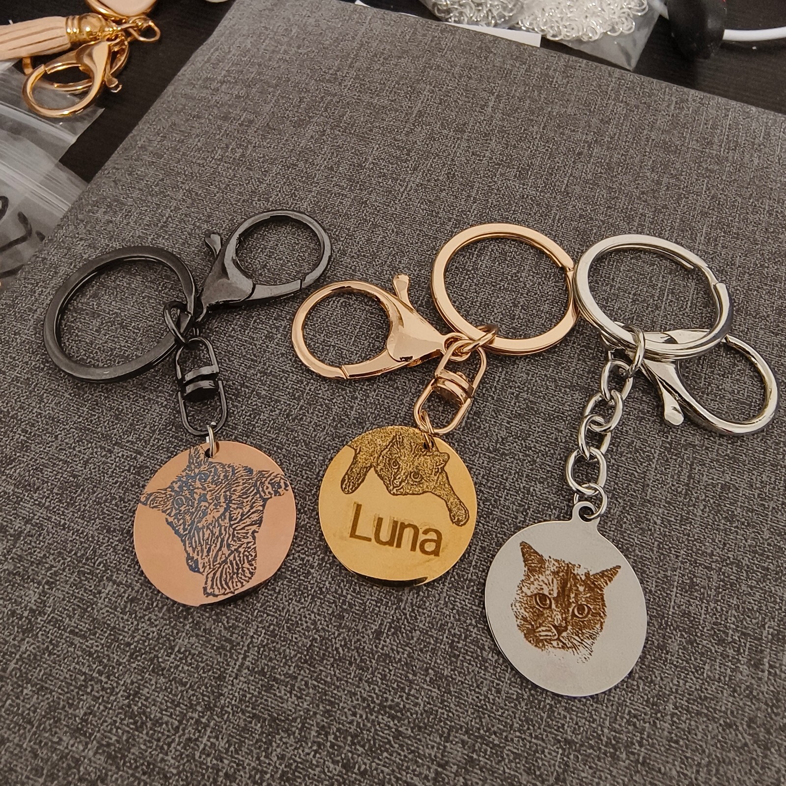 personalized customized pet portrait keychain shopping cart token coin