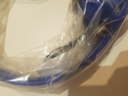 BRAND NEW IN PLASTIC BUD LIGHT BLUETOOTH REVERSIBLE HEADPHONES - Picture 2 of 4