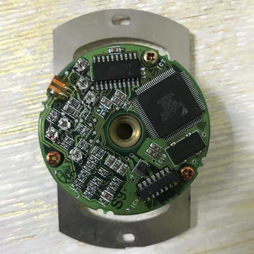 NEU UTSIH-B17CC Encoder gebraucht für Yaskawa kostenloser Versand - Bild 1 von 2