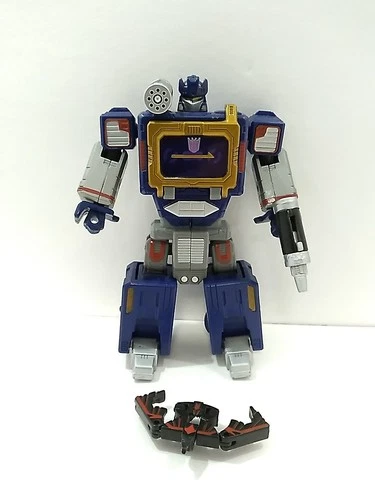 Transformers Titanium Vintage Soundwave Action Figure