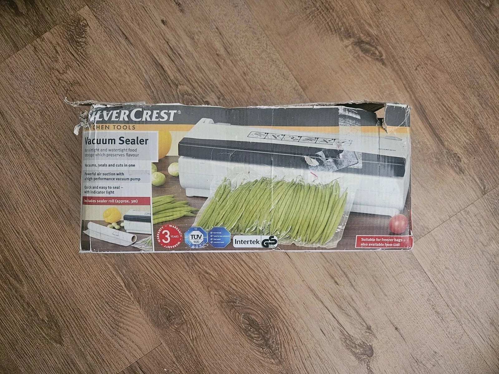 SilverCrest Vacuum Sealer With Two Rolls
