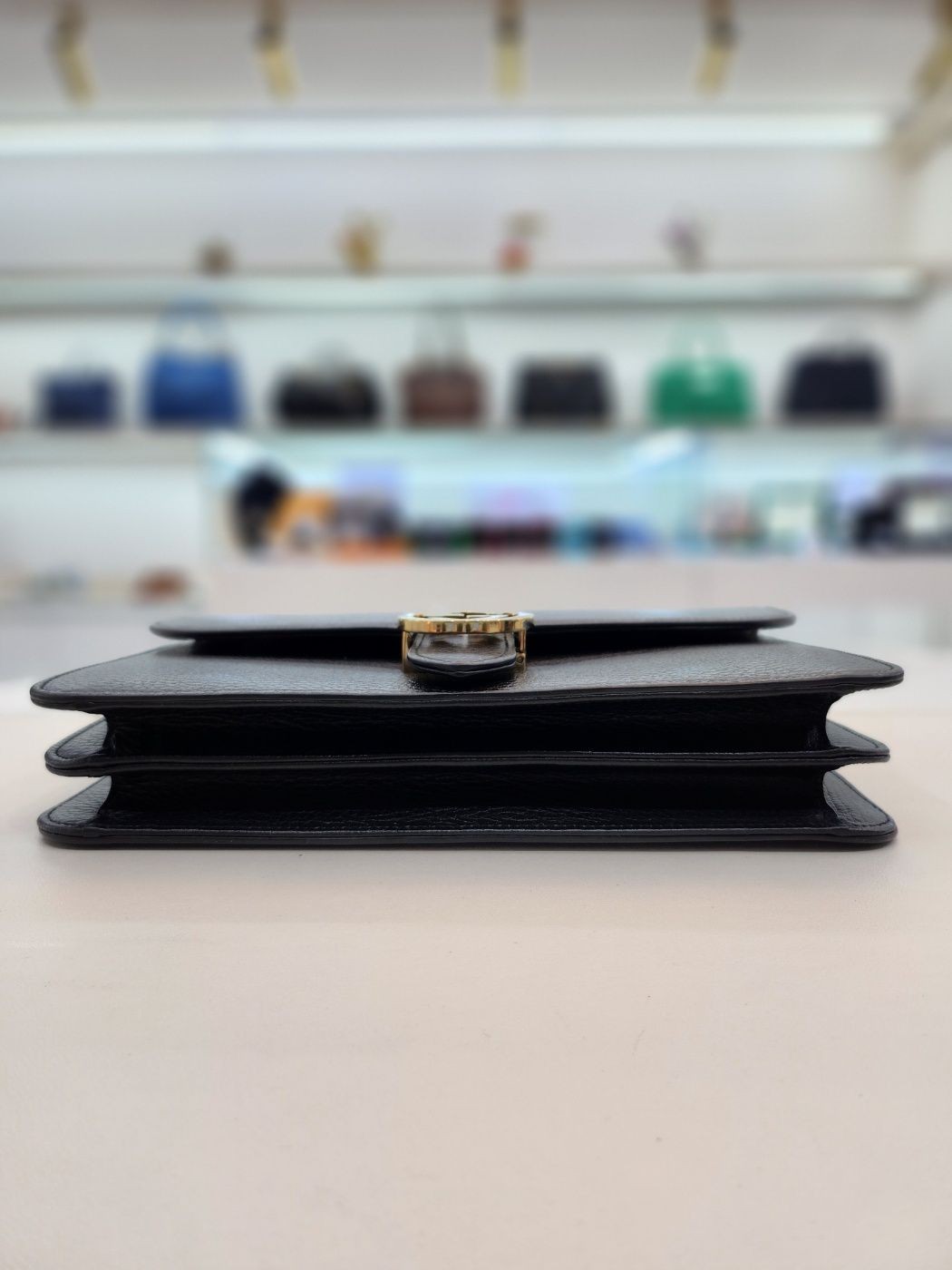 Gucci Interlocking Medium Flap Cross Shoulder Bag… - image 15