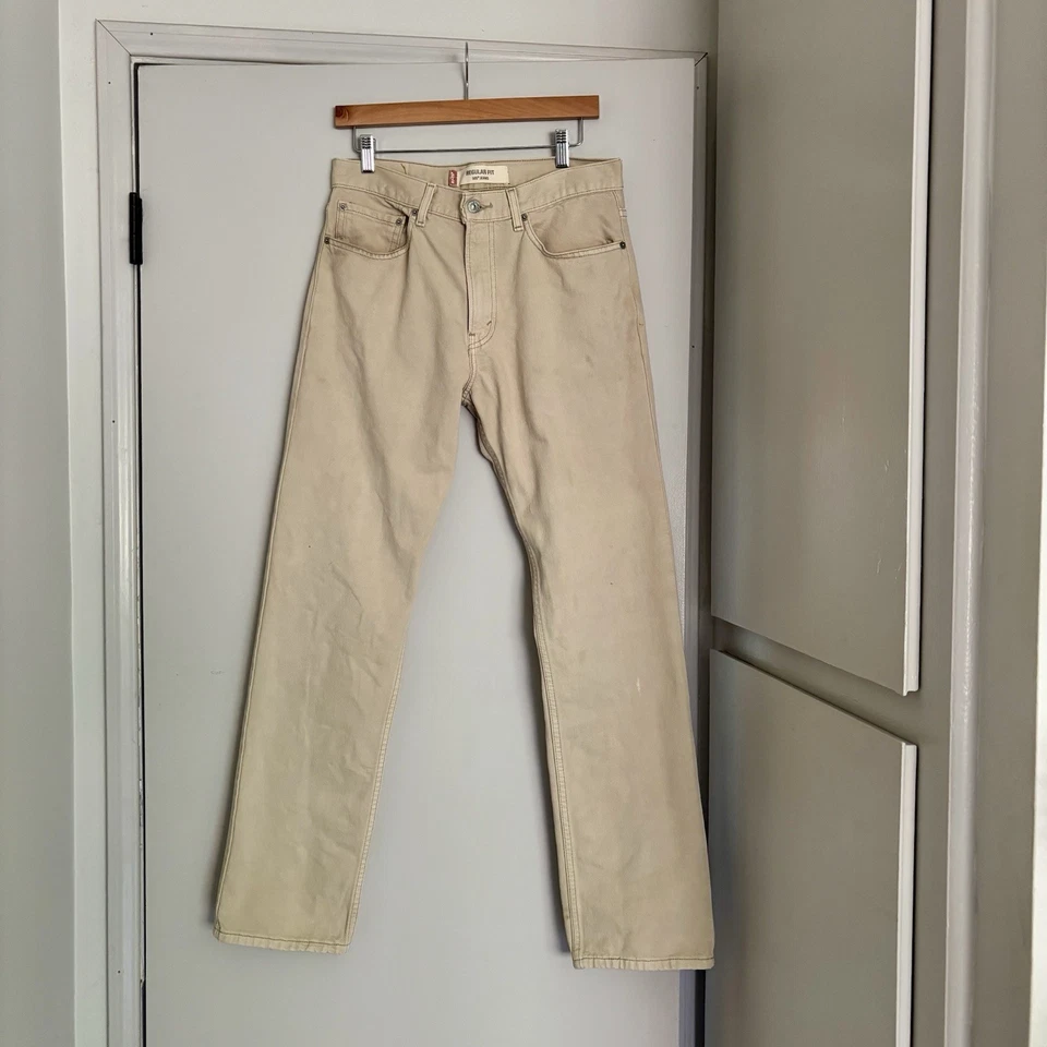 VTG Levi’s 505 Regular Fit 30x32 Rare Tan Color, Black Batwing Care Tag 2004 Y2K - Image 2 of 4