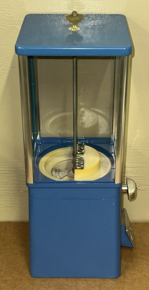 Oak Astro Vista Bulk Vending 25 Cent Candy Machine Lock & Key