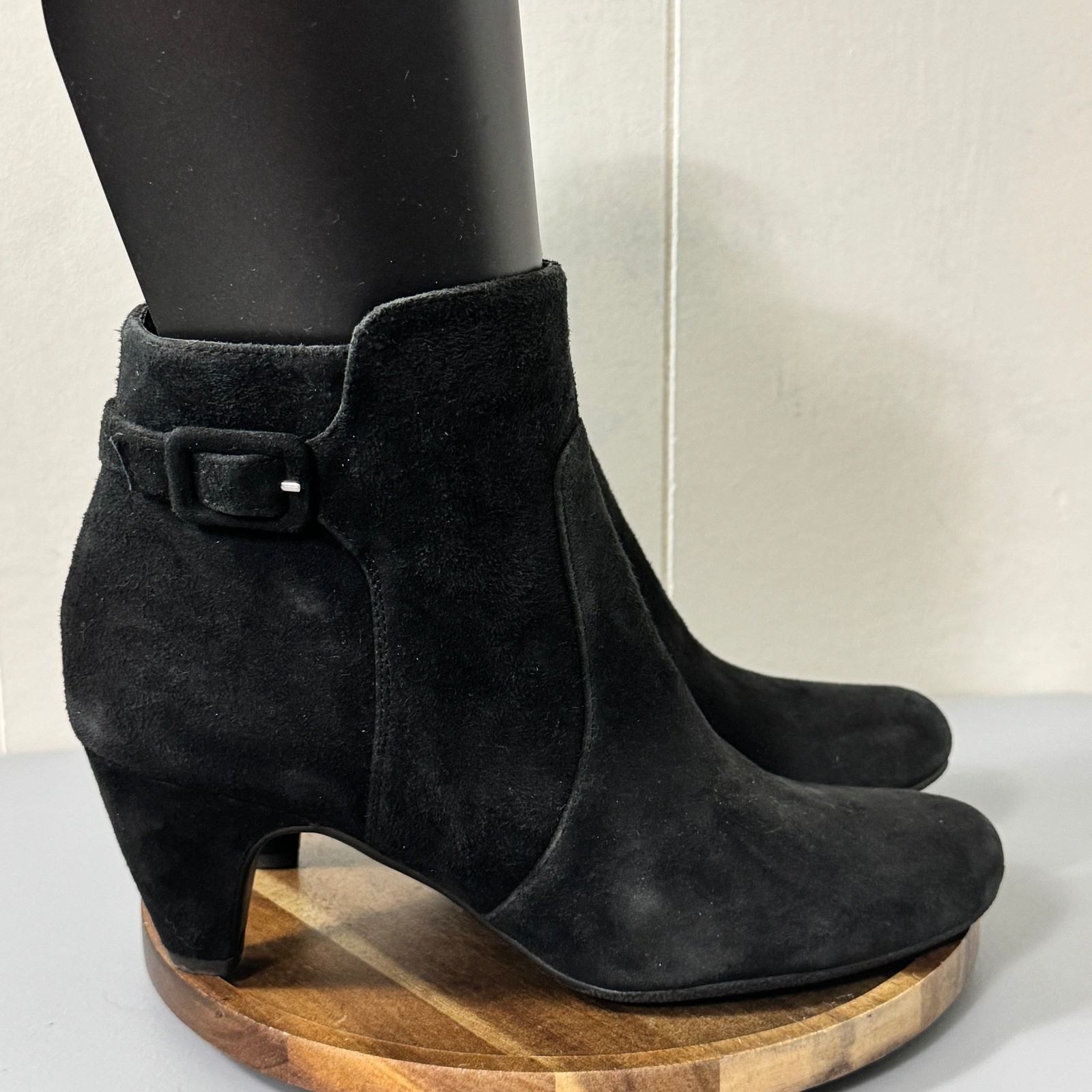 Black Suede Sam Edelman Margaret Ankle Booties Women's Size 9.5 M Side Zip