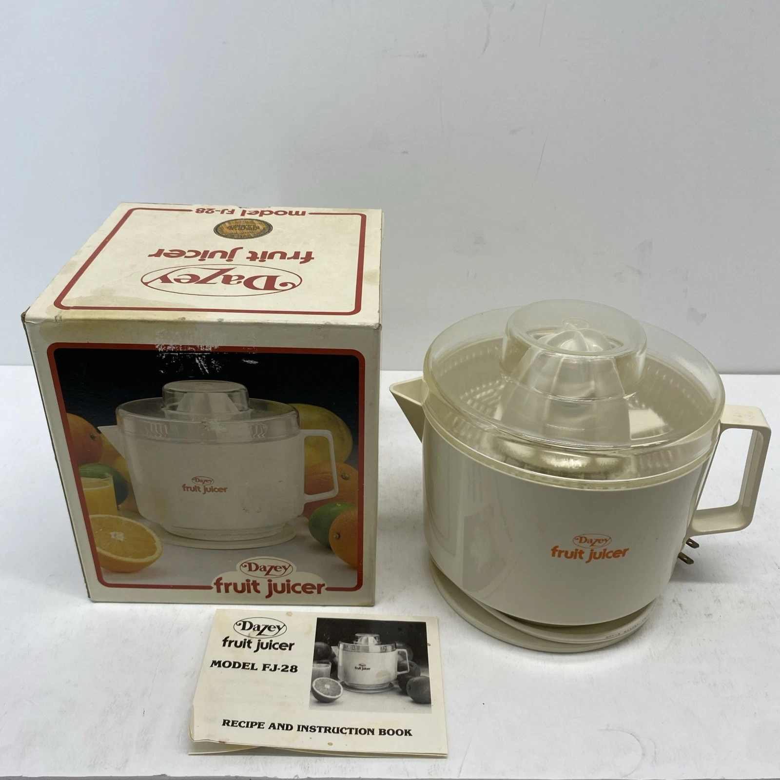 Vintage Dazey Fruit Juicer Model FJ-28 Complete in Original Box Works