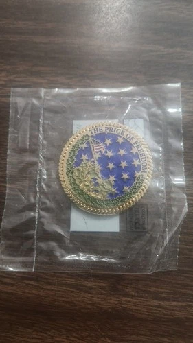 WORLD WAR II - 1941-1945 -  THE PRICE OF FREEDOM -  VICTORY -  CHALLENGE COIN