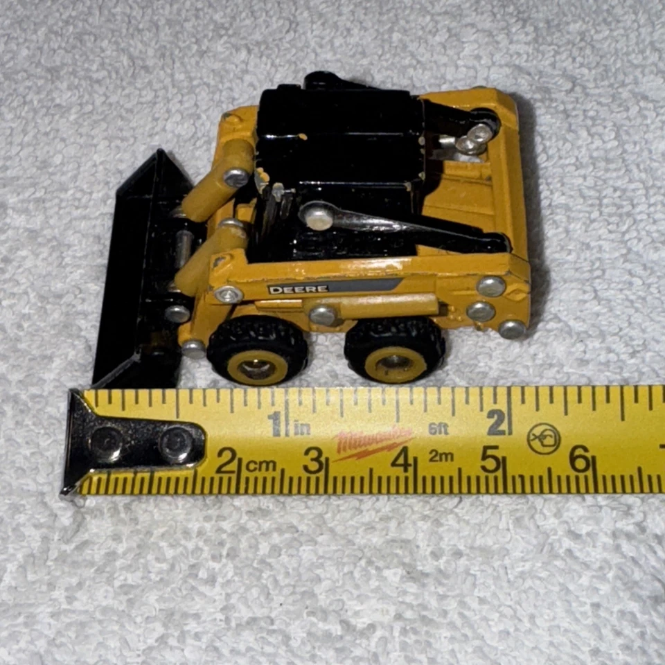 Ertl 1/64 John Deere 320D Skid Steer Model Loader - Image 2 of 4