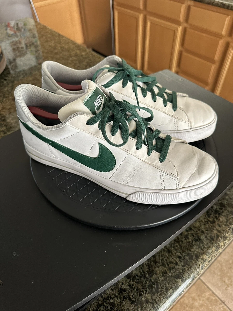 Nike sweet classic best sale white