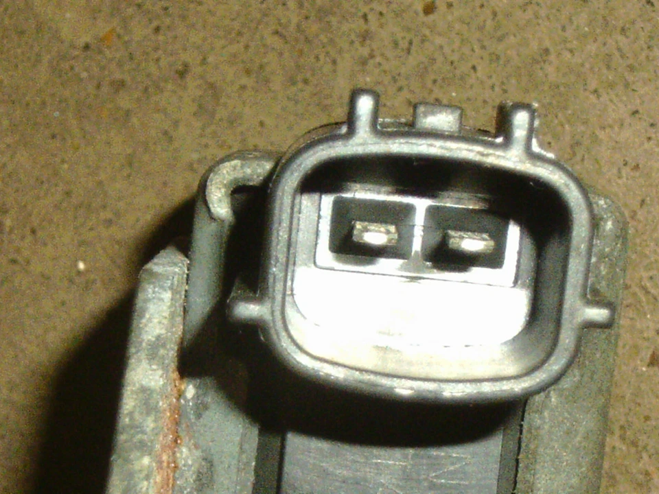 Solenoide de purga de bote de vapor 14930-EN200 Nissan Versa 2007-2012 K5T46695 cubo Foto 3 de 4