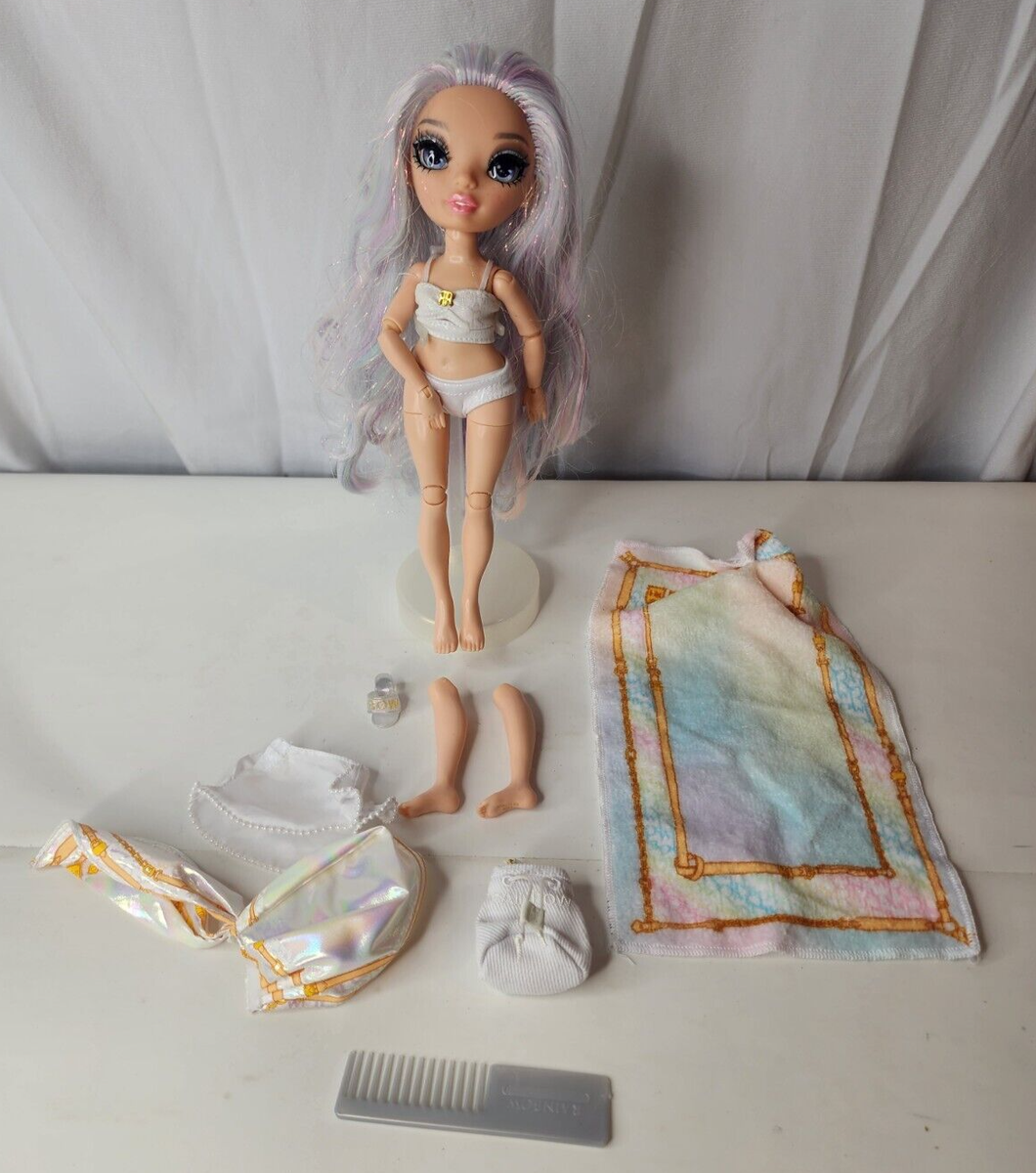 Rainbow High Pacific Coast Margot De Perla Fashion Doll Beach Not