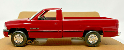 AMT ERTL - 1994 Dodge Ram 2500 #6193 - Flame Red - Dealer Promo 1:25 Scale - New