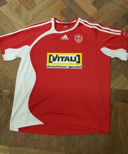 spaccio adidas monza orari di apertura