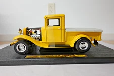 Yat Ming 92259 1934 Yellow Ford Pick Up Pro Street Road Legends  1:18 Scale