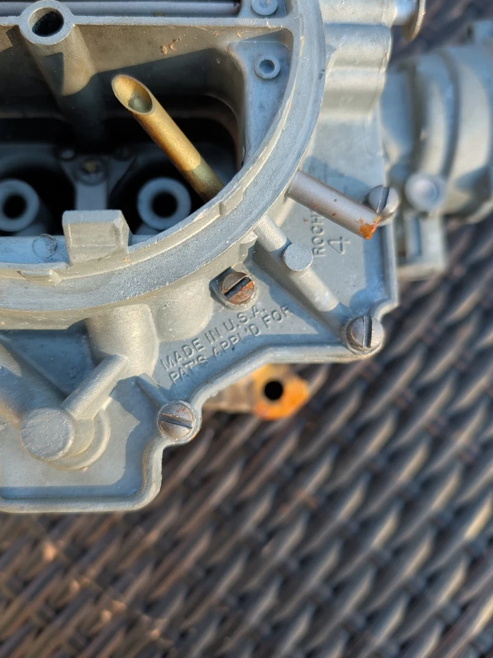 Carburador original 1966 Chevrolet 283 V8 Rochester 4 jatos 4BBL 7025128  - Imagem 4 de 4