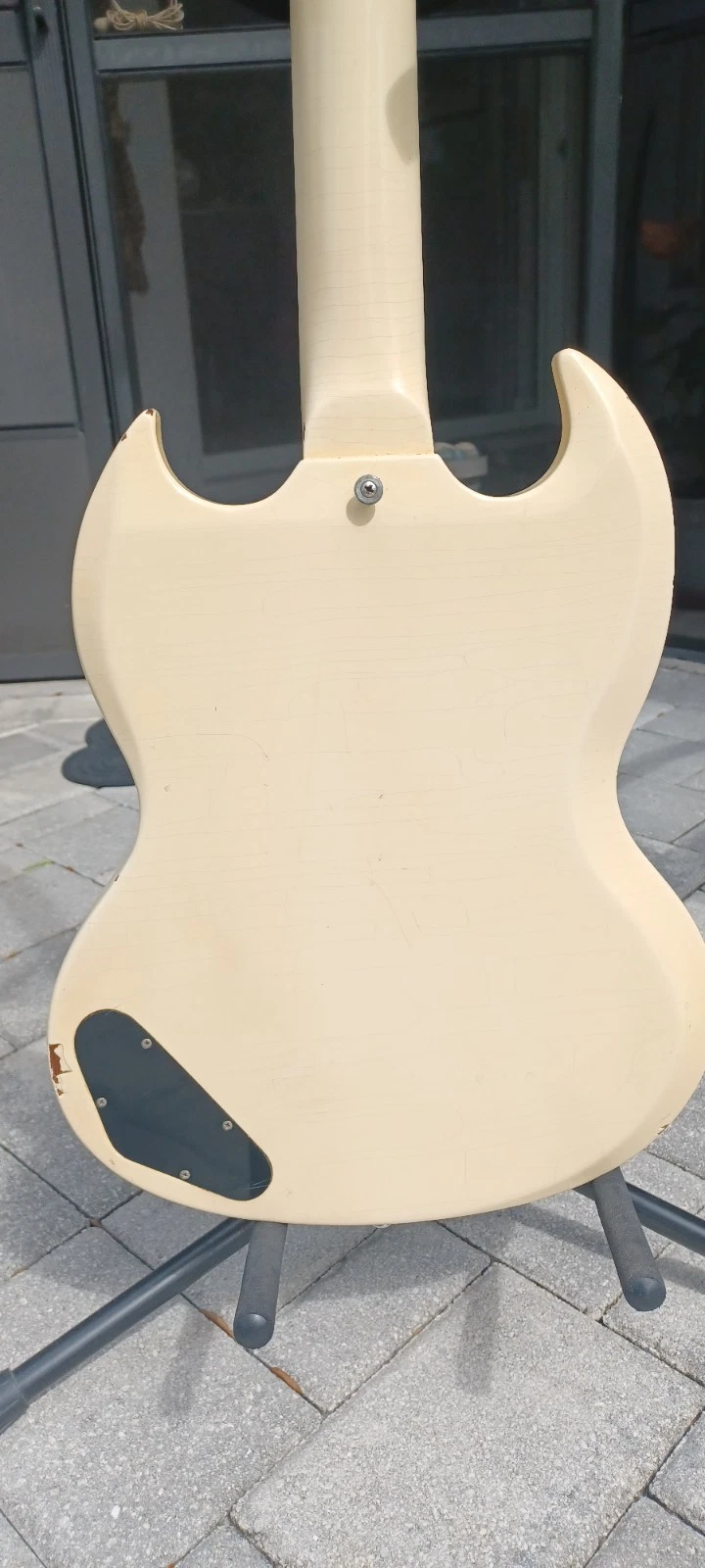 Picture 3 of 24