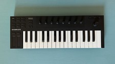 Native Instruments Komplete Kontrol M32 - Midi Keyboard mit 32 Tasten