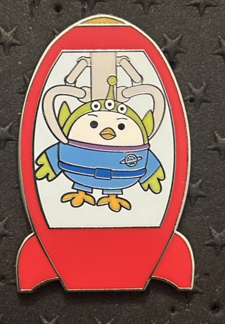 Alien Claw Machine Shanghai Disney Resort SDR Al's Toy Barn Mystery Chicken Pin