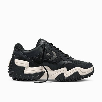 BLACK & SILVER GRAY CONVERSE WAVE MOTION TRAINER