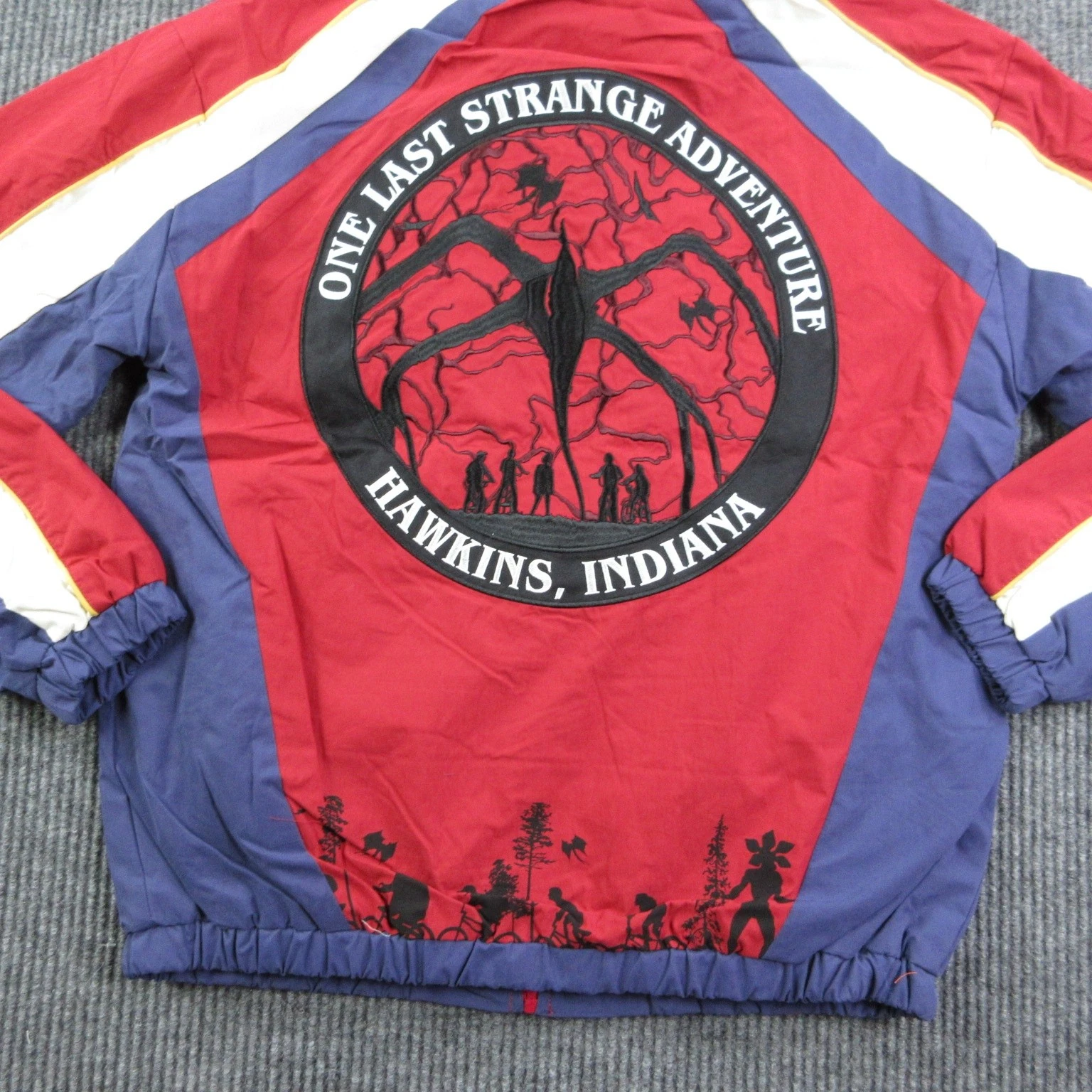 Stranger Things Jacket Mens S Red BoxLunch Windbreaker Hooded Lined Zip NWT image 19