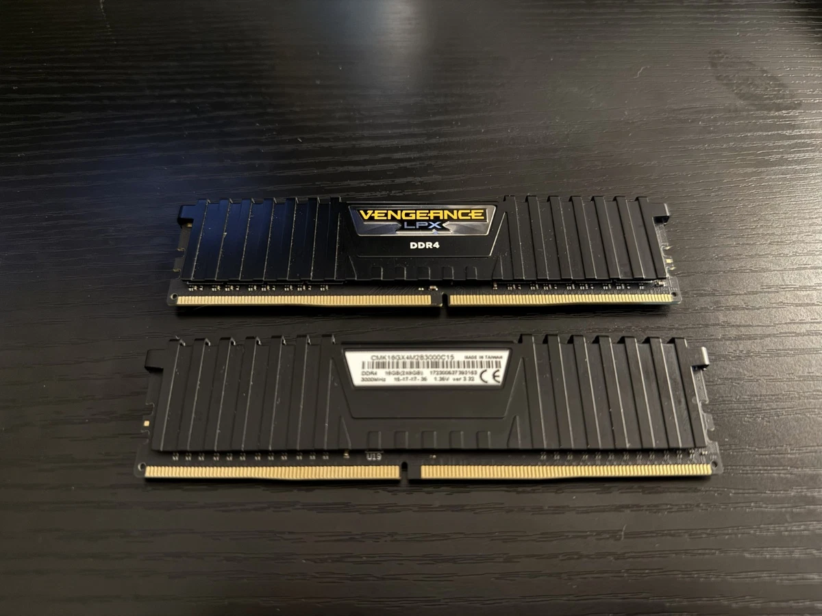 メモリー CORSAIR VENGEANCE LPX DDR4 32GB 3000MHz 613zuskw3KL._AC_UF350,