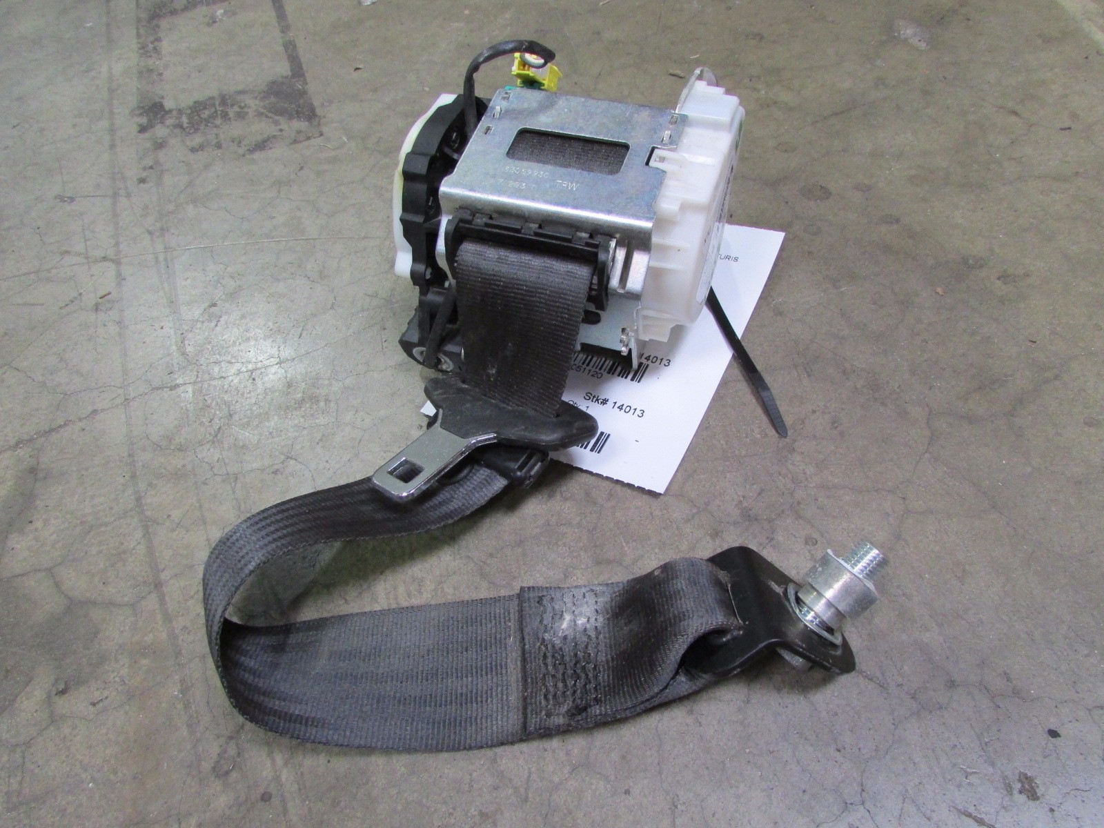 Maserati Granturismo, LH, Leftt Rear Seat Belt, Black, Used P/N 80090400