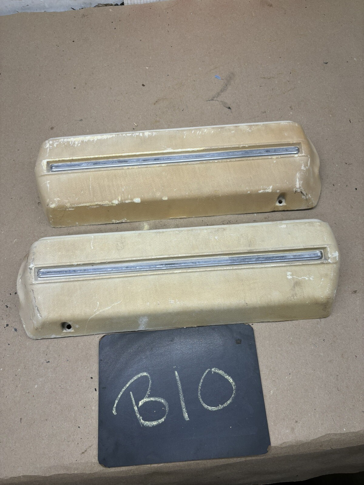Foto 1 di 16