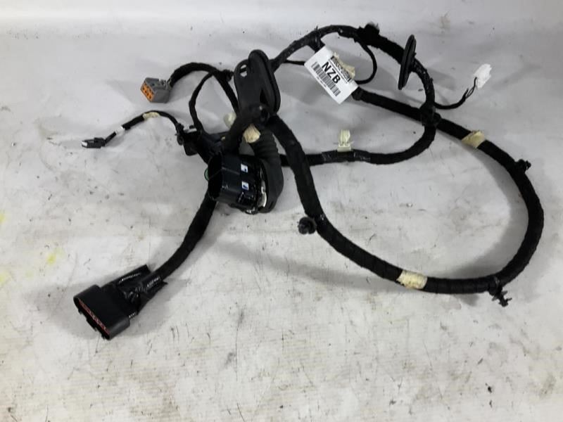 19 20 21 22 23 Ford Transit Connect XL 2.0 AT FWD Front Left Door