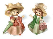 VTG Women in Bonnets w/Handbag  Unbrella 5661 Porcelain Japan Set of 2